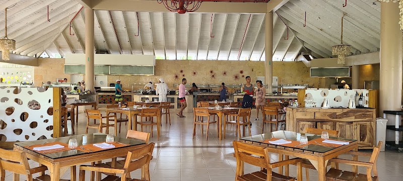 El Arrecife Beach Restaurant