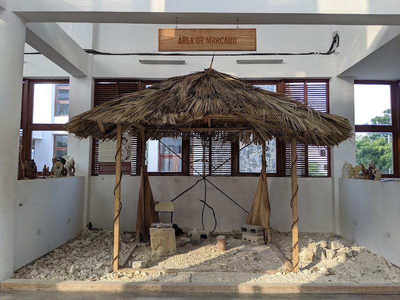 Plaza Artesanal De La Madera Petroficada