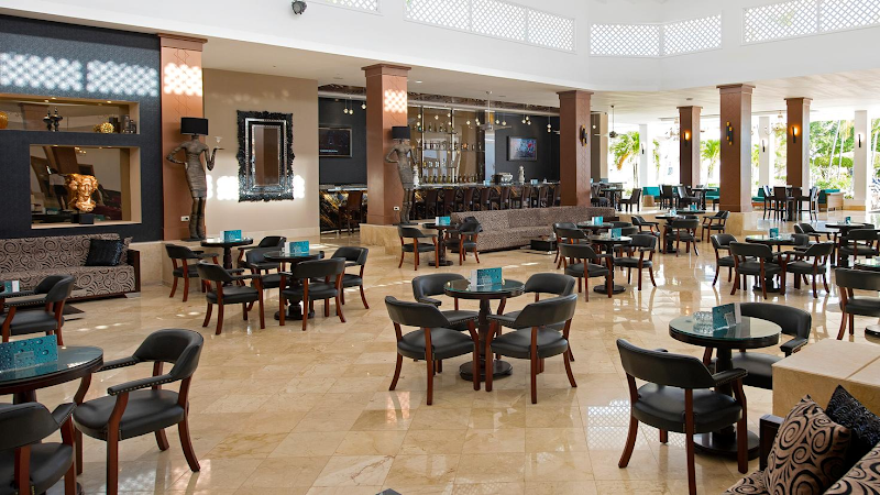 Mamey Lobby Bar